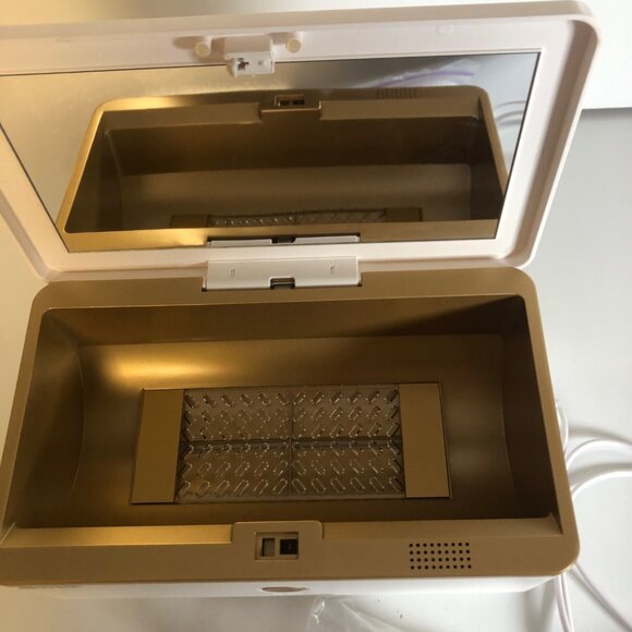 Moyeah Security Knight Q3 Sterilization Box Portable UV Sanitizer with Mirror 5W - Picture 3 of 6